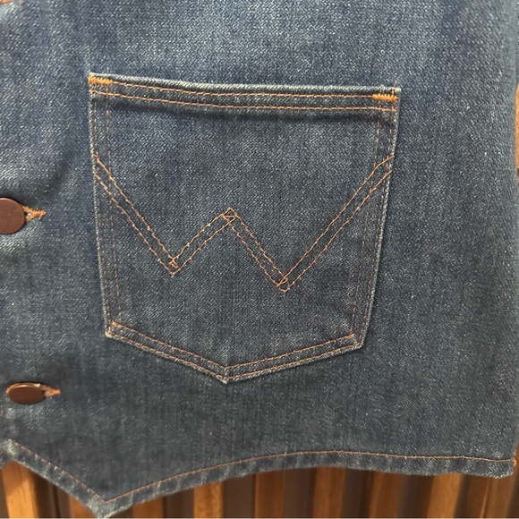 Wrangler No Fault Denim Vtg Blue Vest with Black & Cream Cowhide Shoulder Panels - Picture 5 of 10